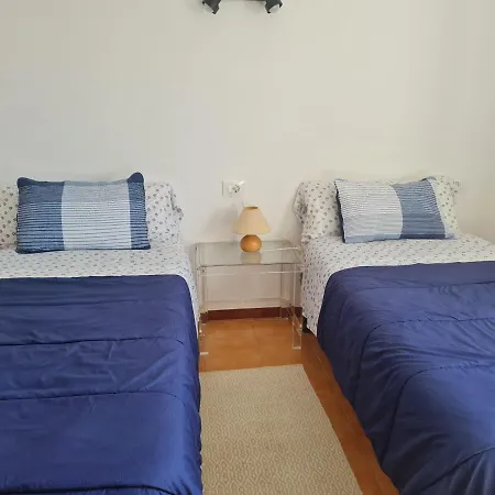 En Sanxenxo, Encima De La Playa Canelas *