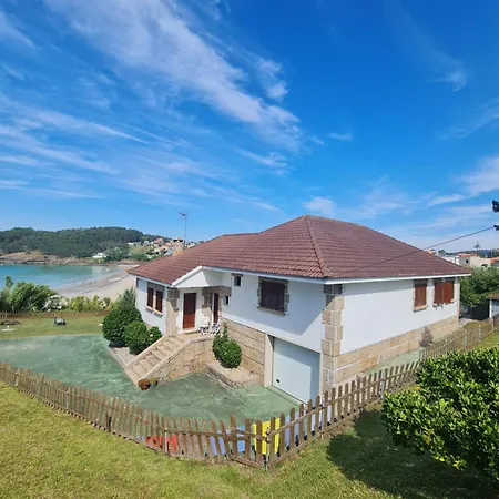 En Sanxenxo, Encima De La Playa Canelas * Sanxenxo