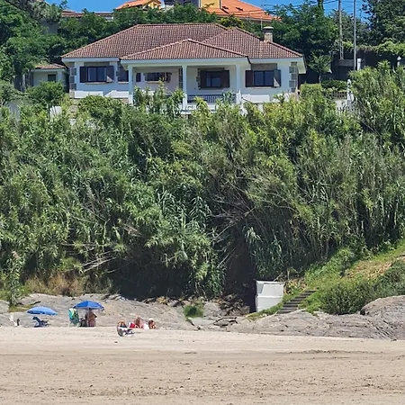 En Sanxenxo, En Playa Canelas 桑亨霍
