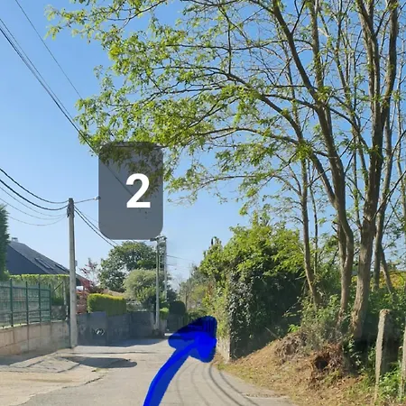 En Sanxenxo, Encima De La Playa Canelas *