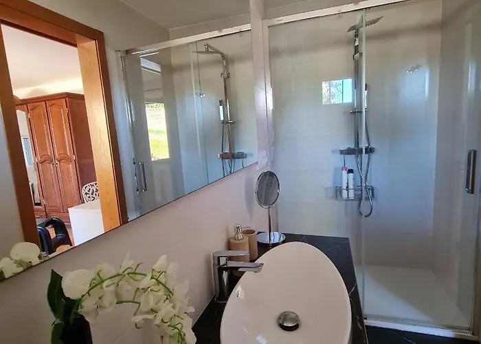 En Sanxenxo, En Playa Canelas * Sanxenxo