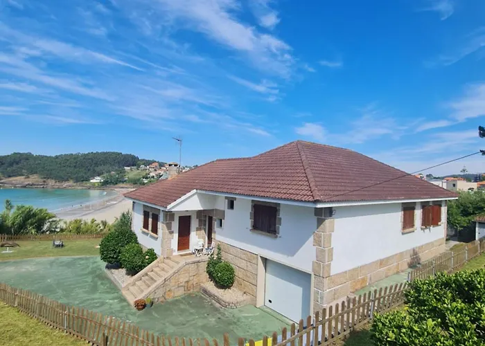 En Sanxenxo, En Playa Canelas * Sanxenxo