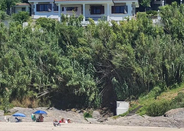 En Sanxenxo, En Playa Canelas Sanxenxo